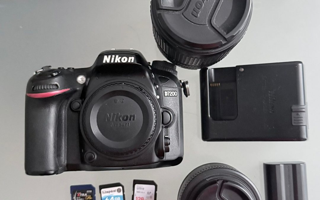 Nikon D7200 + 35mm f/1.4 + 18-140mm VR — Kit